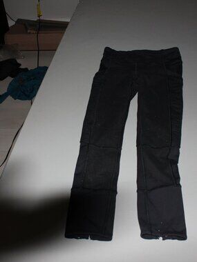 Black Ivivva Leggings Size 8